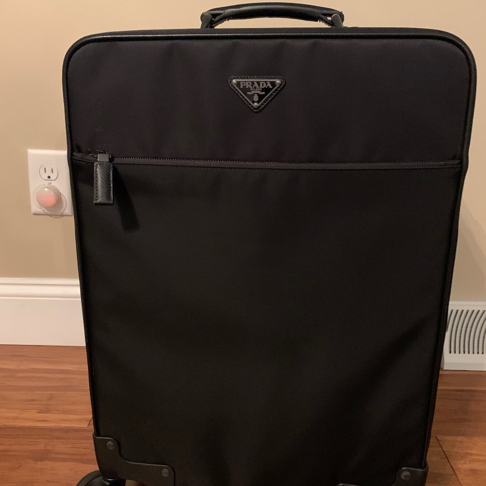 PRADA AUTHENTIC TESSUTO SAFFIANO 4 WHEEL SPINNER